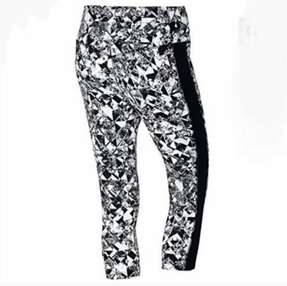 Nike Dri Fit  Legend. Jewels Tight Training Capri - Picture 13 of 15